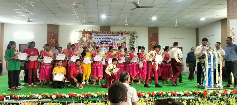 एकलव्य विद्यालय में आयोजित हुआ अंतर पीढ़ी स्नेह संवाद कार्यक्रम आयोजित