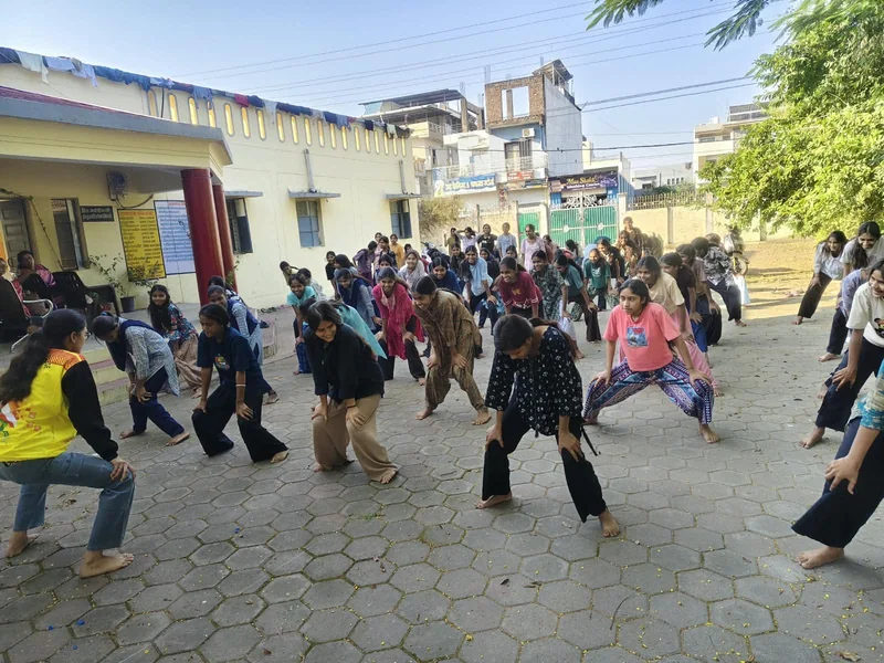 शा़.कन्‍या उ.मा. छात्रावास बिरिया खेड़ी में अपराजिता मार्शल आर्ट ट्रेनिंग का प्रशिक्षण प्रारंभ किया गया